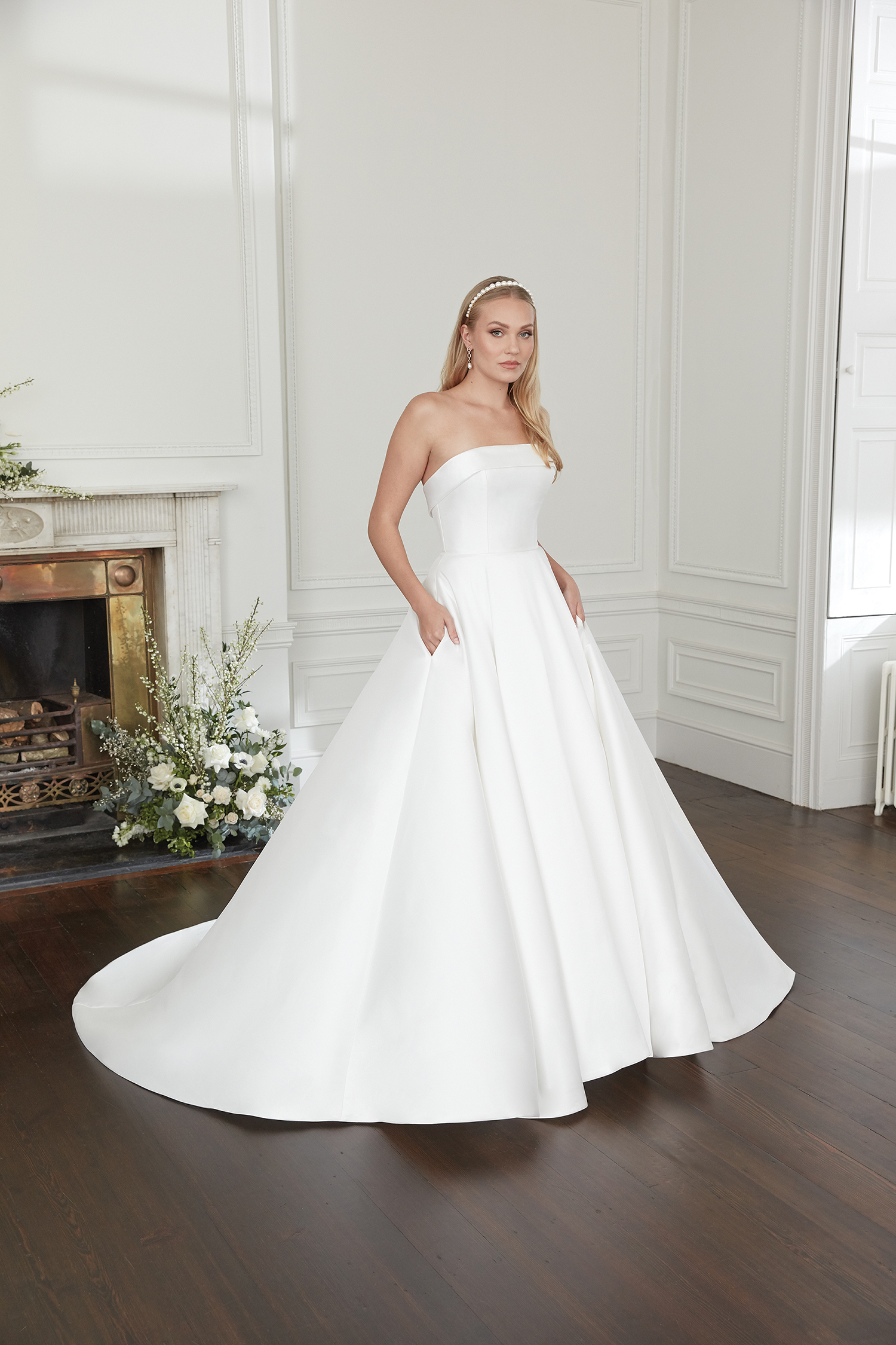 44354 Wedding Dress